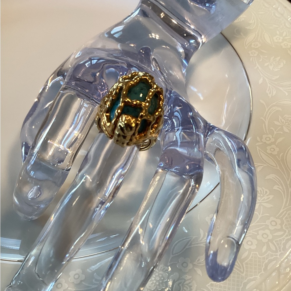 Vintage Trifari Hinged Ring - Picture 6 of 10